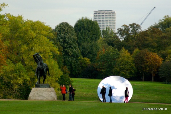 Anish Kapoor @ Kensington Gardens: Sky Mirror